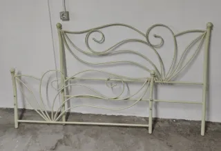 Somier 135cm con cabecero metálico