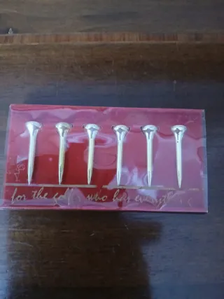 Set 6 Tees Golf For the golfer who has everything