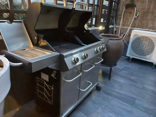 Barbacoa Natecal a gas poco uso