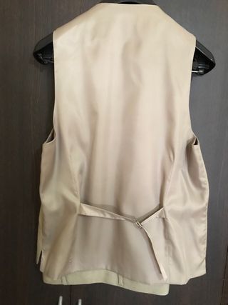 Traje  chaqueta completo beige 2 corbatas y funda