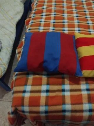 Cojines decorativos rayas azul/rojo y amarillo/roj