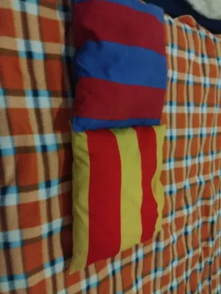 Cojines decorativos rayas azul/rojo y amarillo/roj