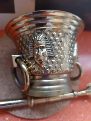 Almirez de bronce con mortero