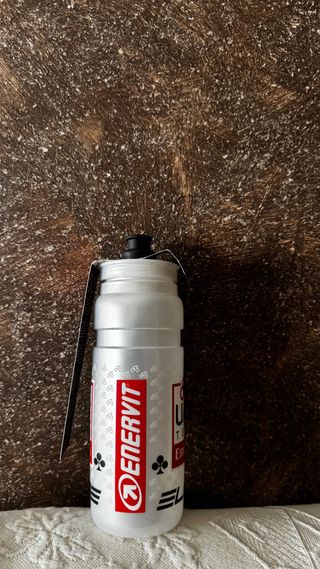 Bidón Elite Fly UAE Team Emirates