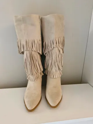 Botas flecos ante beige