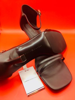 Tommy Hilfiger Sandalias Negras Tiras  100% Piel