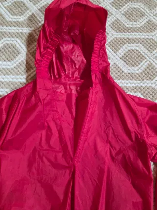 Chubasquero infantil Quechua rojo