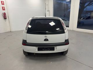 Opel Corsa 2002 103000 km!!