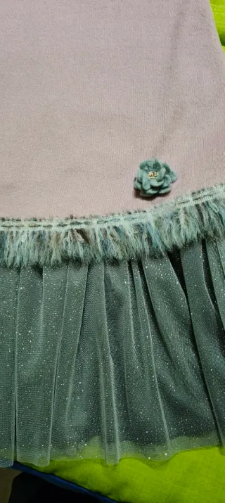 Elegante Vestido Nekenia  Talla 16. UN SÓLO USO.