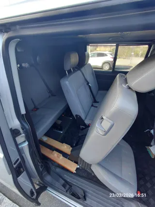 Volkswagen T5 larga Caravelle