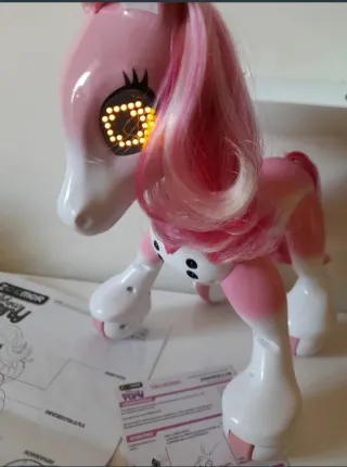 Zoomer Pony Bizak