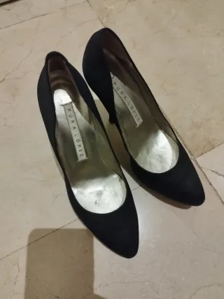 Zapatos de salón Pura López negros