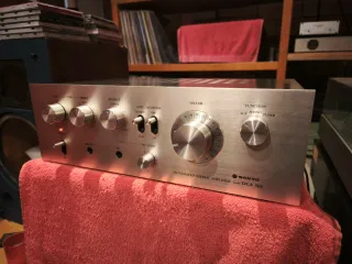 Amplificador Sanyo DCA 301 Plata. Recap