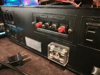 Amplificador Sanyo DCA 301 Plata. Recap