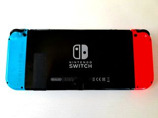 Nintendo Switch v2 Azul/Rojo Especial