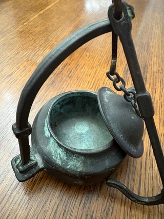 Lanterna a olio con gancio per appenderla