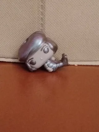 Nancy huevos Kinder Stranger Things