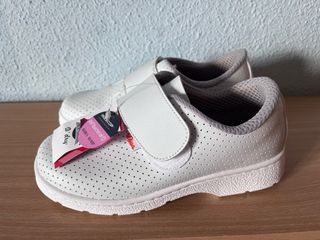 Zapato sanitario Dyan Talla 37 NUEVOS