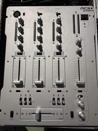 Akiyama MC3X Mesa de Mezclas DJ