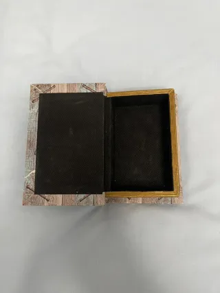 Caja decorativa imitación libro ancla