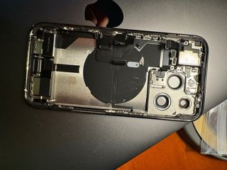 Chasis iPhone 14 Pro Morado