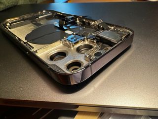 Chasis iPhone 14 Pro Morado