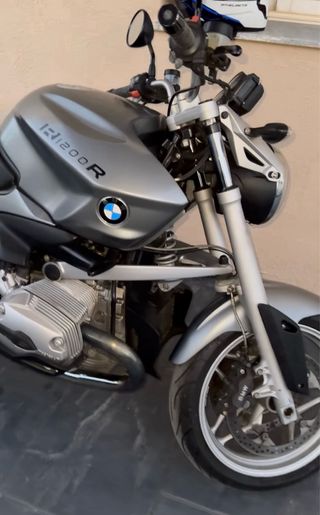 BMW R1200R