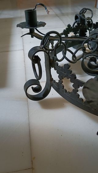 Lámpara de forja artesanal