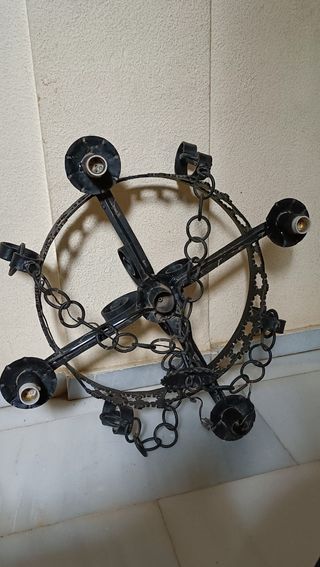 Lámpara de forja artesanal