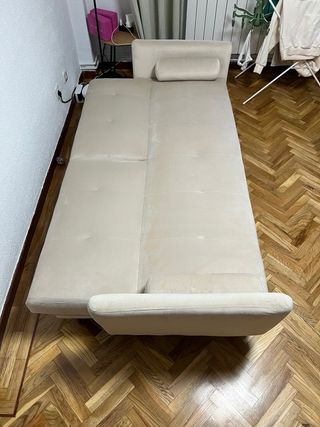 Sofá Cama 3 Cuerpos color beige.