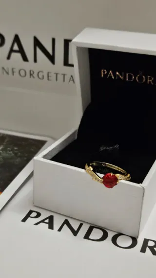 Anillo Ariel. Lleva caja y bolsa