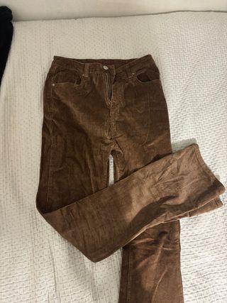 Pantalón de pana campana marrón