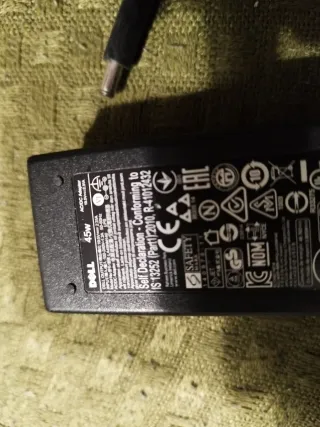 Cargador Dell 45W AC/DC