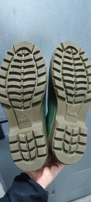 Botas de agua Blimey verdes hechas a mano.