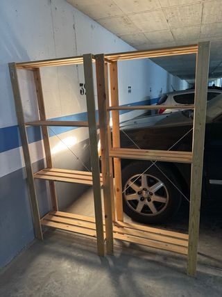2 Estanterías de madera