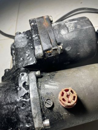 Power Trim Suzuki DF90 08