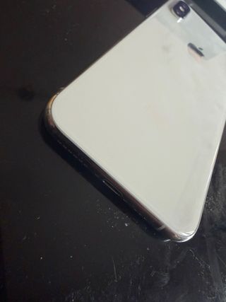 iPhone XS Plata • 64 GB