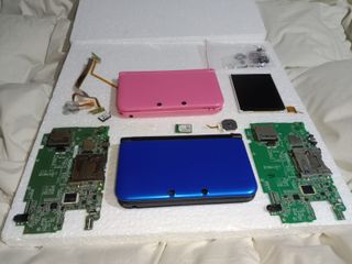 Nintendo 3DS XL per parti