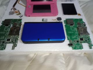 Nintendo 3DS XL per parti