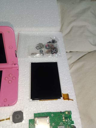 Nintendo 3DS XL per parti