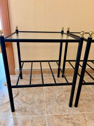 Mesitas de noche cristal y metal