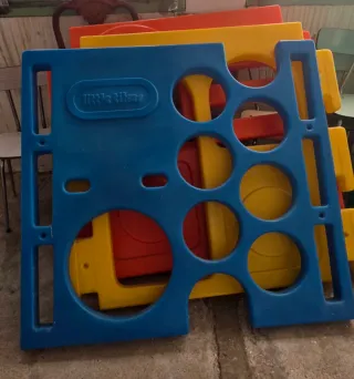 Gimnasio Infantil Little Tikes escalador y tobogan