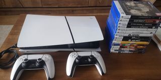 Playstation 5 con 2 mandos