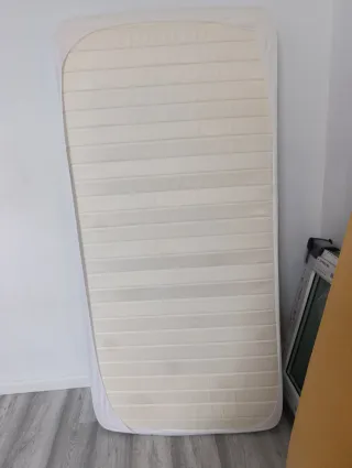 Colchones de tela varios tamaños y marcas.