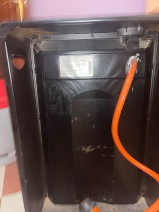 Estufa de gas Ufesa negra y beige