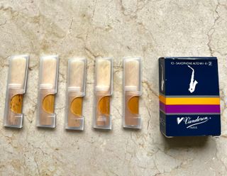 Lote de cañas saxofón alto Vandoren nº 2