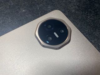 Tablet 11” - 24 GB RAM + 256 GB - Nueva con funda