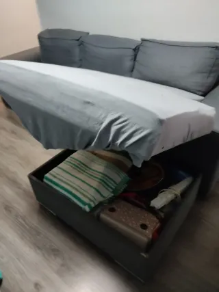 Sofá chaiselongue gris tela