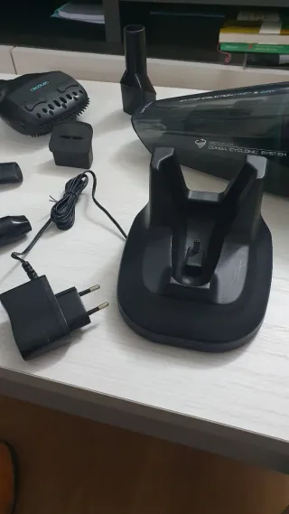 Aspirador de mano Cecotec Conga 22.2V