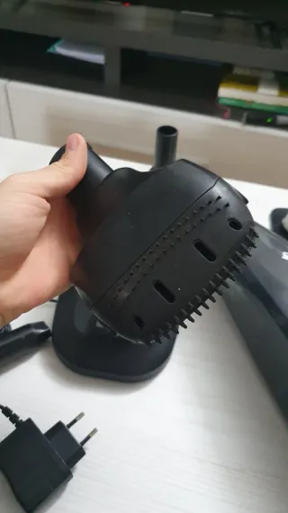 Aspirador de mano Cecotec Conga 22.2V